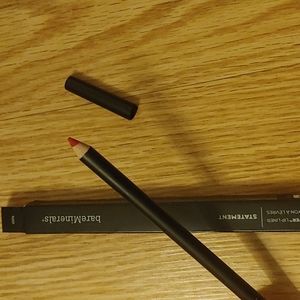 100% Statement Under Over Lip Liner